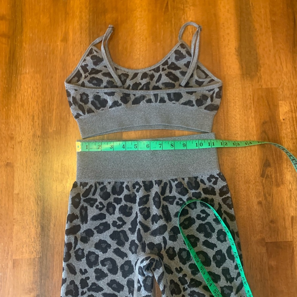 Dance Shorts and top Small Black Gray Leopard Print Athletic Activewear - Picture 6 of 9